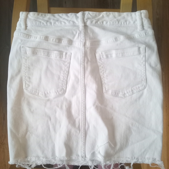Joe Fresh White Mini Skirt - Picture 3 of 3